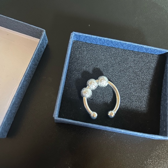 Fidget ring - Picture 1 of 1